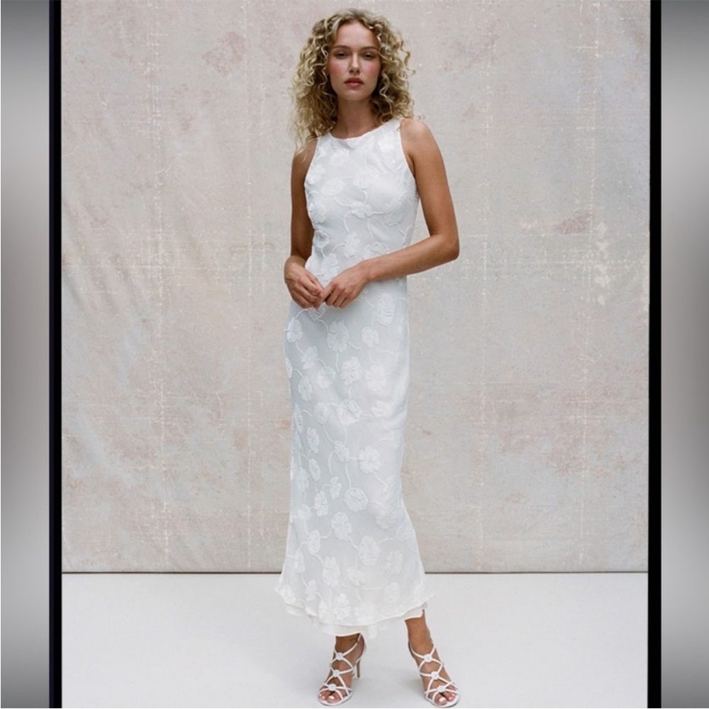 Realisation Par, the Carla dress in Lily Devore ivory / white size small